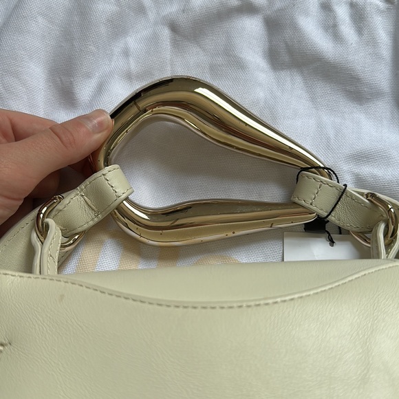 ✨ CHLOE kiss Leather Crossbody Bag - Picture 14 of 16